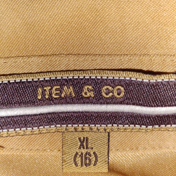 ITEM & CO NEW ladies shirt. - Picture 2 of 9